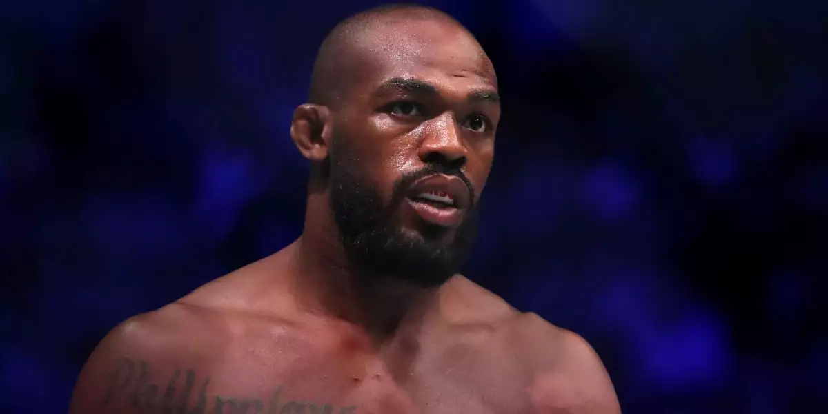 A je to tady zase! Šampion Jon Jones má velké problémy a opět mu hrozí vězení