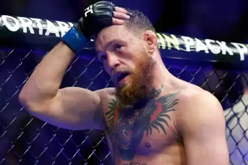 Tenhle titulový duel dokazuje, že se McGregor letos opravdu nevrátí?