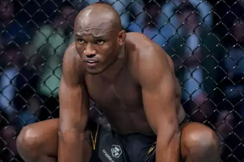 Bývalý UFC šampion Kamaru Usman varuje divizi těžké váhy