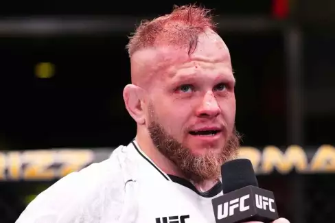 Marcin Tybura odpověděl na otázku, kdo je  nejlepší těžká váha UFC