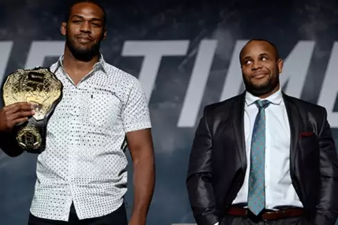 Daniel Cormier má varování pro bývalého rivala Jona Jonese