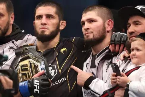 Neporažený Khabib Nurmagomedov se přeci jen vrací do UFC! Zatím však nejásejte