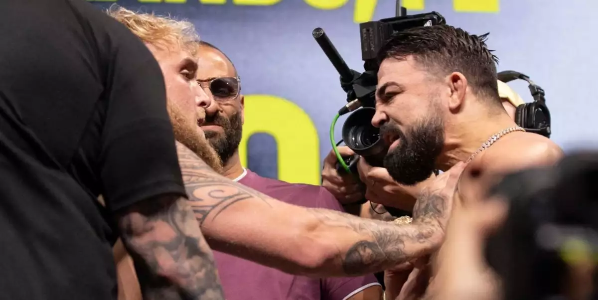VIDEO: Staredown Paul vs Perry se vyhrotil a do akce musela ochranka