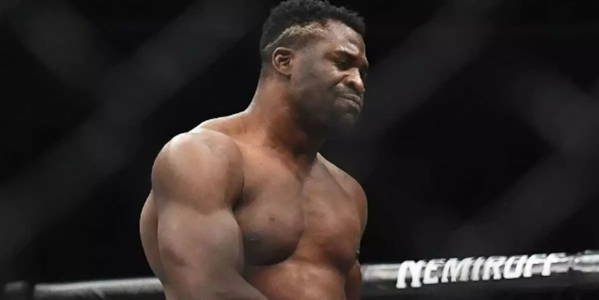 Před poslední UFC bitvou byl na mizině? Ngannou přiznal, kdo mu půjčil miliony