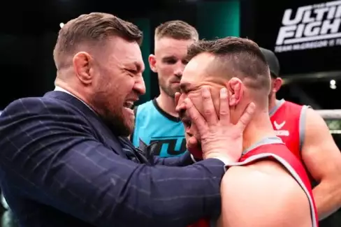 Terminátor McGregor má pro Chandlera špatnou zprávu! Hodlá využít tuhle nebezpečnou zbraň