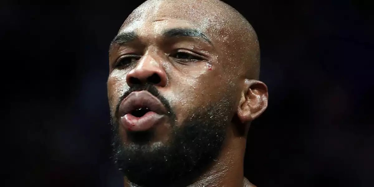 Vyhrožoval komisaři smrtí a byl opilý? Jon Jones reaguje na obvinění a nabízí důkaz
