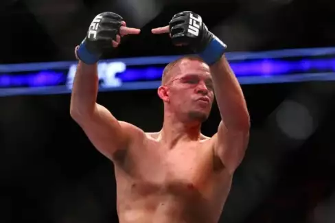 Není nikdo jiný, s kým bych mohl bojovat! Diaz se chystá na návrat do UFC?
