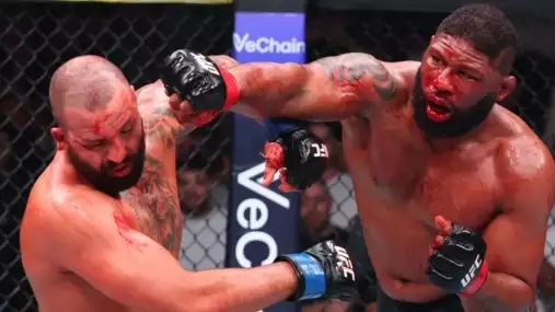 Hospitalizovaný Curtis Blaydes reaguje na šílenou bitvu s Hokitem