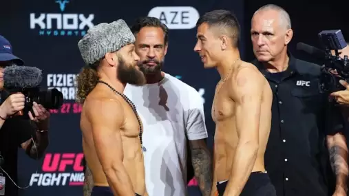 VIDEO: Pekelný kop z otočky načal dílo zkázy! Jak dopadl hlavní zápas Fiziev vs Torres?