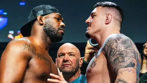 Elitní trenér vysvětluje, proč UFC odmítá zbavit Jona Jonese titulu
