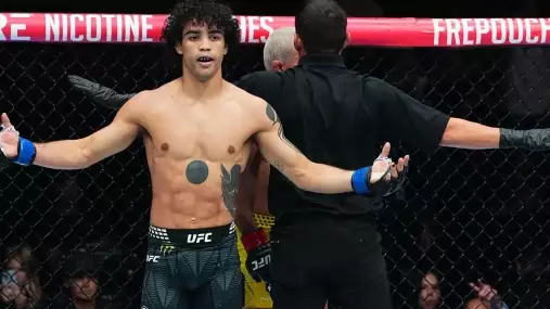 Dva šampioni nestačí! Talbott si po demolici vybral další hvězdu UFC