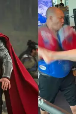 VIDEO: Thor vyměnil kladivo za boxerské rukavice! Hemsworth se pochlubil tvrdým tréninkem