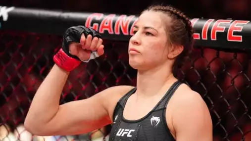 Kontroverze po UFC: Pomohla si bojovnice nepovolenou pomůckou?