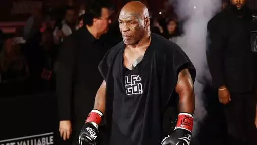 Souboj s nejlepším MMA zápasníkem! Uvidíme Mikea Tysona v další epické bitvě?