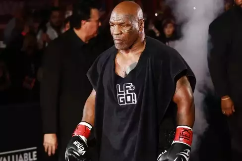 Souboj s nejlepším MMA zápasníkem! Uvidíme Mikea Tysona v další epické bitvě?