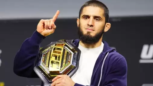 Měl by být Islam Makhachev zbaven titulu? Bývalý šampion je zmatený!