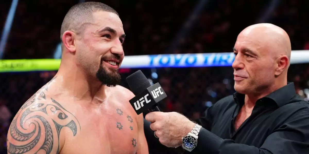 Rogan to během přenosu přehnal? Whittaker mu nyní odpověděl