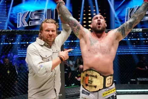 Fenomén! Dominantní šampion KSW Phil De Fries to znovu dokázal