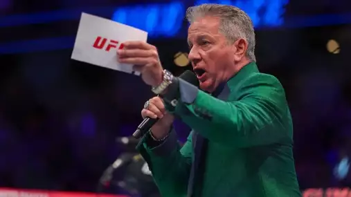 Jen tři bojovníci si zaslouží výjimečné uvedení! Bruce Buffer vybral své favority