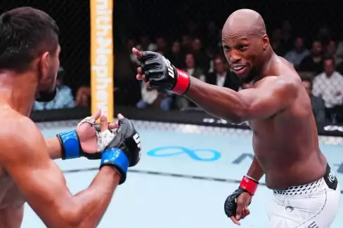 Konec Venoma Page v UFC? Po výhře v Paříži sám pochybuje o nové smlouvě