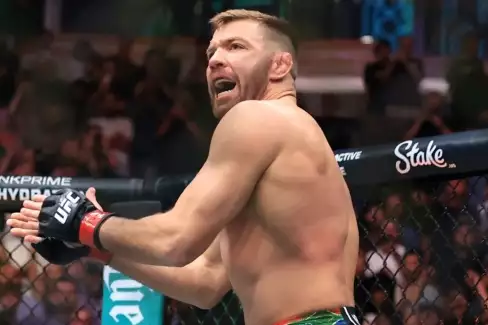 Du Plessis se vrací! UFC nachystalo atraktivní souboj bývalých šampionů
