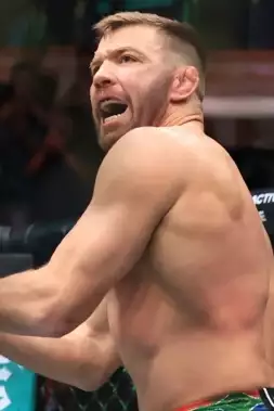 Du Plessis se vrací! UFC nachystalo atraktivní souboj bývalých šampionů