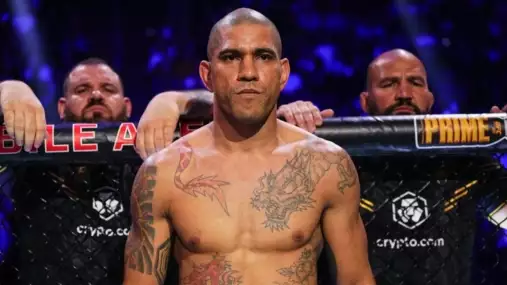 Další indicie? Alex Pereira opět o něco blíže přechodu do těžké váhy?