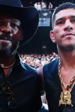 Pereira reaguje na Jonesovy zdravotní problémy a mluví o další bitvě