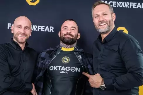 Nečekaná volba? Proč si legendární Materla vybral OKTAGON?