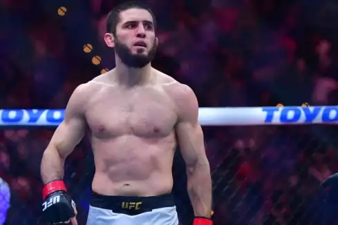 Ovládne Makhachev tři divize UFC? Bývalý šampion v tom má jasno! 