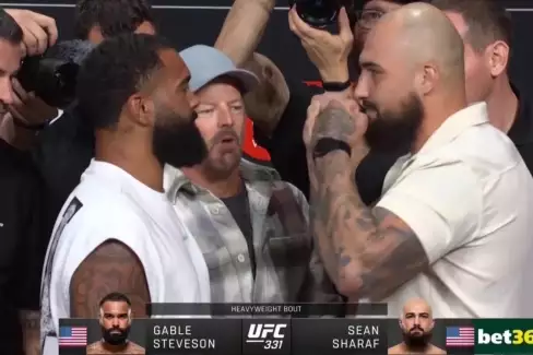 Se*uální napadení znovu na scéně! Sharaf Stevesona před UFC 331 nešetřil