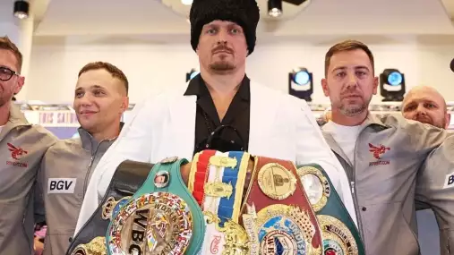 Co se to děje? Oleksandr Usyk se vzdává všech šampionských titulů