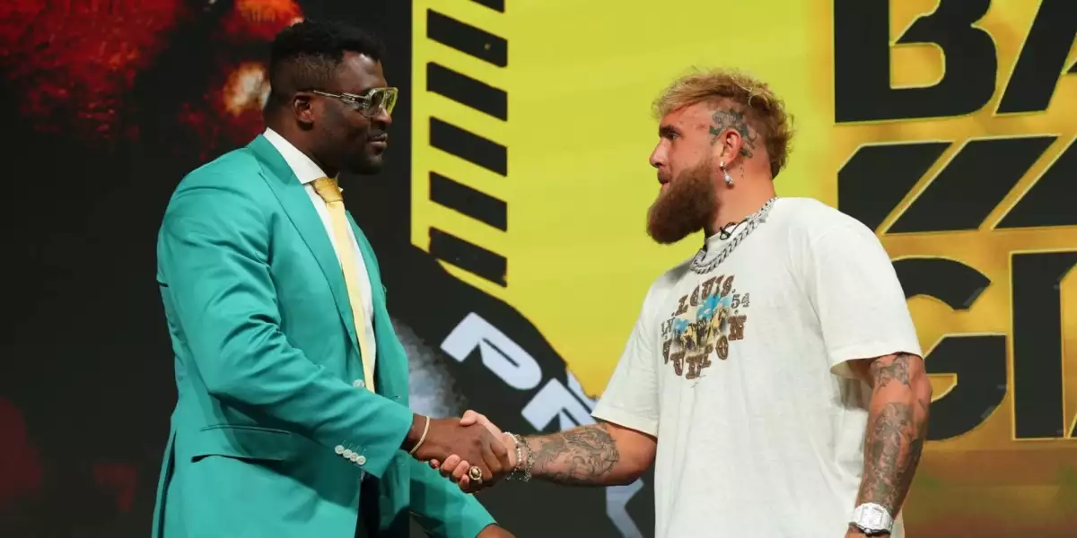 Francis Ngannou vs Jake Paul opět ve hře? Trenér prolomil mlčení