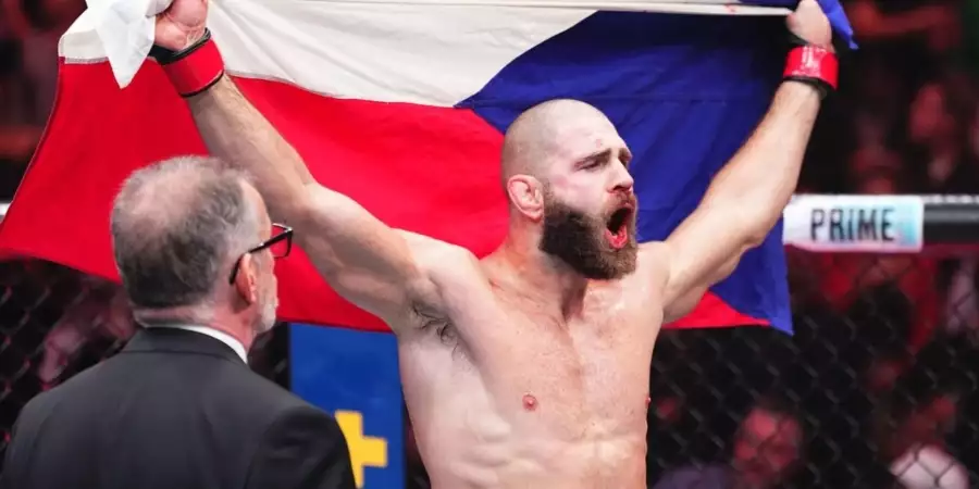 Nevyhnutelný souboj? Procházka má dalšího nečekaného vyzyvatele