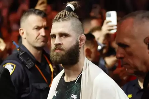 Další konkurence pro Procházku? Do polo-těžké váhy míří bývalý šampion