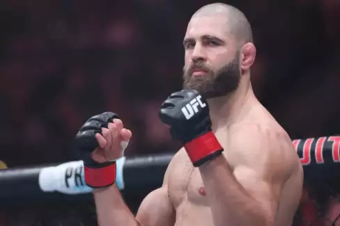 Nebezpečná konkurence pro Procházku! Do polo-těžké váhy míří obávaný škrtič