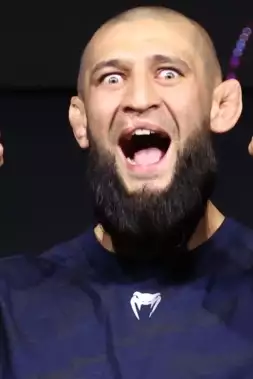 Chimaev se vrací do boje o titul! Čeká ho kontroverzní hvězda UFC