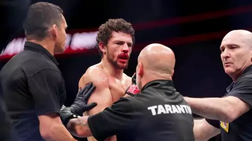 Shem Rock si postěžoval, jak ho UFC donutilo bojovat se zraněním