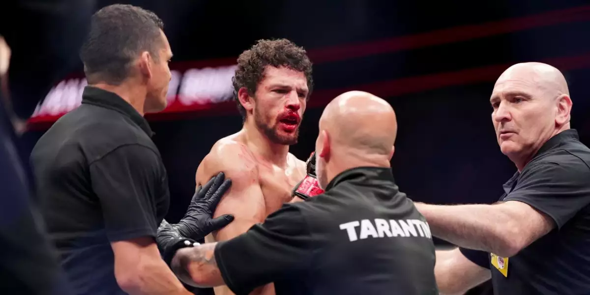 Shem Rock si postěžoval, jak ho UFC donutilo bojovat se zraněním