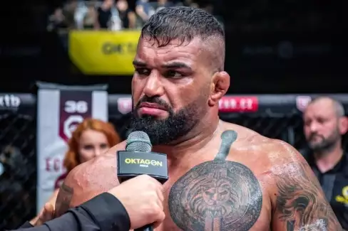 Dobrý člověk s velkým srdcem? Manažer hodnotí problémového Moeila