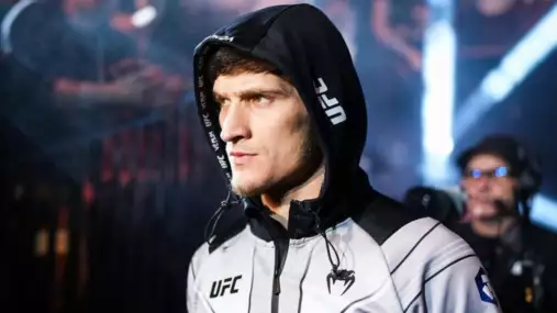 Co se stalo s neporaženým Evloevem? Tajemný virus napadl jeho tělo! 