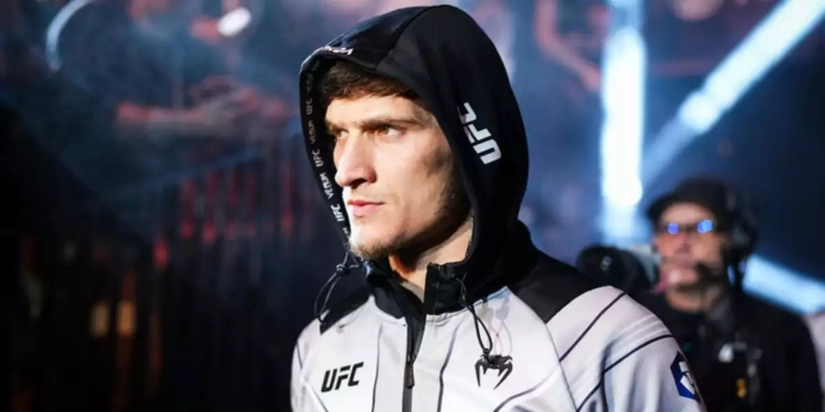 Co se stalo s neporaženým Evloevem? Tajemný virus napadl jeho tělo! 