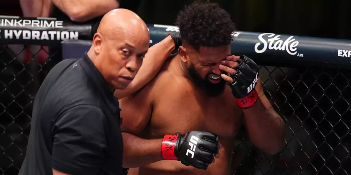 V UFC se může stát cokoli! Bojovníci reagují na bizarní restart zápasu