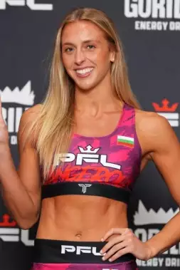 Neporažená PFL kráska Ditcheva má bohužel špatnou zprávu