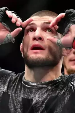 Legenda zpět v rukavicích? Nurmagomedov během UFC 330 překvapil fanoušky