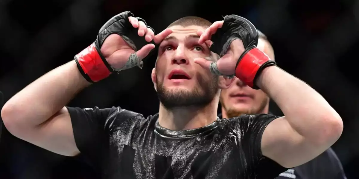 Legenda zpět v rukavicích? Nurmagomedov během UFC 330 překvapil fanoušky