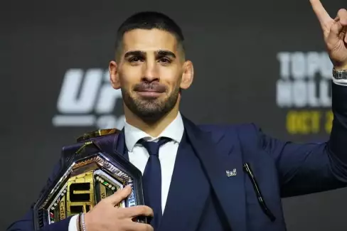 Kdy se vrátí Ilia Topuria? Šampion naznačil možného soupeře i datum