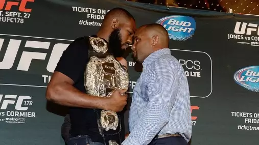 Rivalita znovu hoří? Jon Jones opět tvrdě sejmul Daniela Cormiera