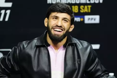 Arman Tsarukyan se vrací do akce! Střetne se s bývalým šampionem UFC