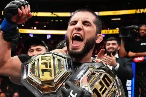 UFC šampion překvapil fanoušky! Makhachev už jedná o boxerském megazápase